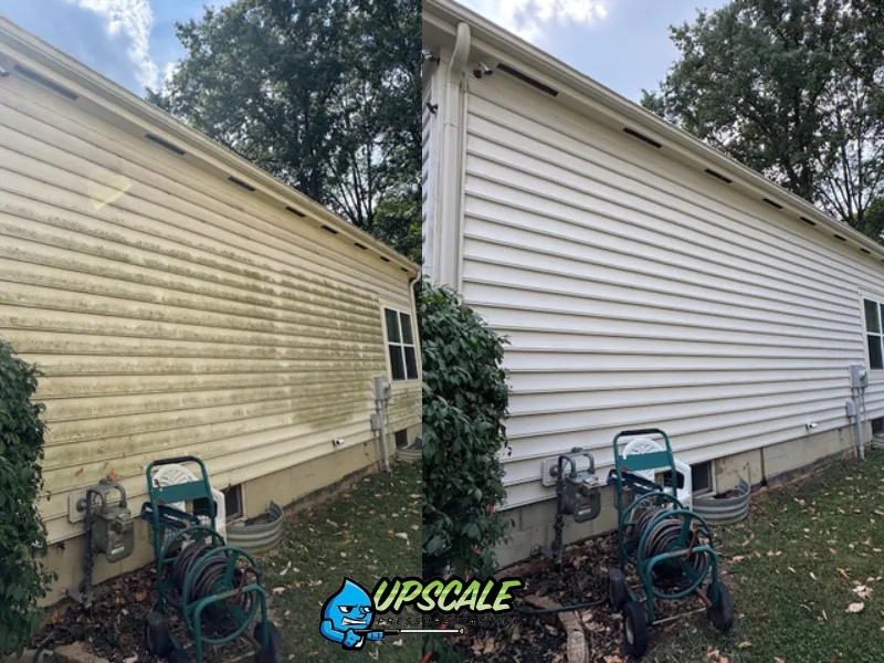 Vinyl siding house washing — Lewis Center, Ohio